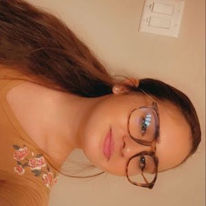 Meet your Posher, Katelynn